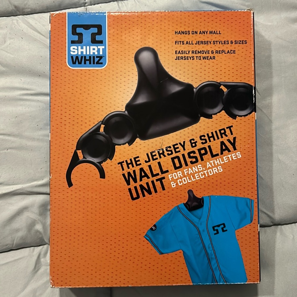 Shirt Whiz- The Jersey and Shirt Wall Display Unit